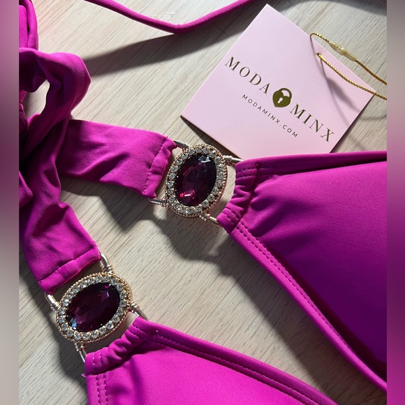 MODAMINX | Plum Rhinestone Bikini Top - Picture 4 of 4